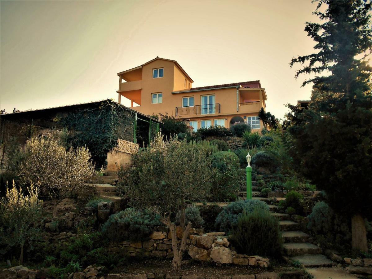 Apartments-Estate Under The Paintbrush Vis Extérieur photo